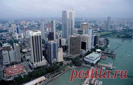 Вот какую Действующую и Дееспособную ВЛАСТЬ после себя оставил Великий Ли Куан Ю!!!
Сингапур. Это абсолютно свободное, но при этом совершенно недемократичное государство. С момента появления независимого Сингапура там никогда не проводились выборы. Власть в Сингапуре принадлежит государственному совету, который из числа своих членов выбирает премьер-министра. Есть там некое подобие парламента, депутаты которого фактически назначаются премьером.