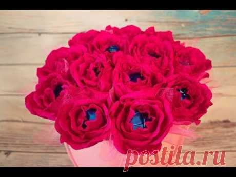 БУКЕТ ИЗ КОНФЕТ В КОРОБКЕ / ЦВЕТЫ ИЗ ГОФРИРОВАННОЙ БУМАГИ / Bouquet di caramelle in scatola - YouTube
Сегодня мы с вами буем собирать замечательный букет из роз с конфетами в шляпной коробке. Как я делаю розы из гофрированной бумаги с конфетой можете посмотреть в одном из предыдущих видео на моем канале.
#букетизконфетвшляпнойкоробке #розыизгофрированнойбумаги #подароксвоимируками