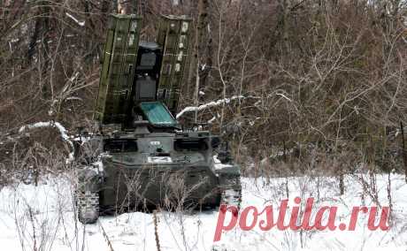 Над Брянской областью сбили беспилотник. Средства ПВО сбили украинский дрон над Брянским районом, сообщил глава региона Александр Богомаз в телеграм-канале.