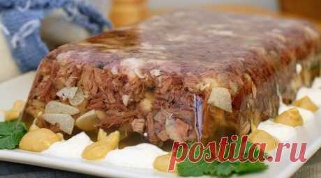 ЗАЛИВНОЕ И ХОЛОДЕЦ НА НОВЫЙ ГОД: ТОП-8 РЕЦЕПТОВ