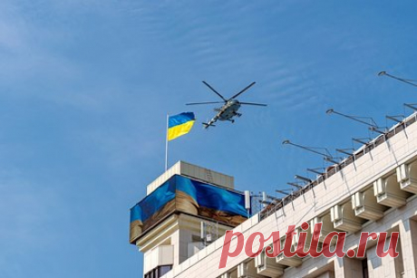 По всей Украине объявили воздушную тревогу. Во всех областях Украины вечером в субботу, 12 ноября, объявили воздушную тревогу. Это следует из данных по официальному оповещению населения, пишет ТАСС. Сообщения о воздушных тревогах начали поступать в 15:08 (14:08 по мск). 11 ноября рано утром воздушную тревогу объявили в восьми областях Украины.