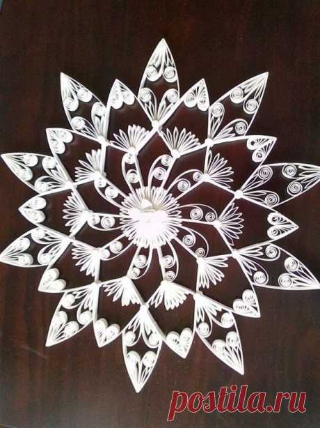 Снежинки в технике квиллинг