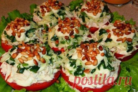 Лучшие кулинарные рецепты: Салат-закуска с курицей и кедровыми орешками