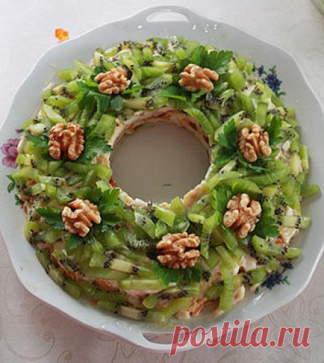 Рецепт салата Малахитовый браслет - Салаты на День рождения от 1001 ЕДА