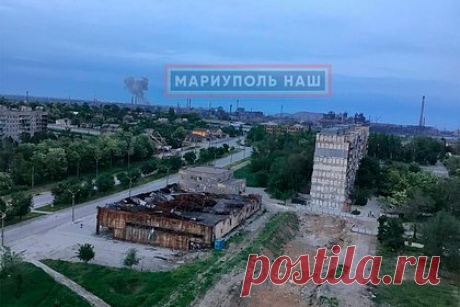 В Мариуполе прозвучал взрыв. В Мариуполе прозвучал взрыв. «В Мариуполе взрыв в районе "Азовстали": вероятно, удар ракет», — сказано в сообщении. Перед этим сообщалось о взлете самолетов Военно-воздушных сил Украины, ожидаются новые удары. Ранее сообщалось об уничтожении бойцов 214-го отдельного специального батальона ВСУ.