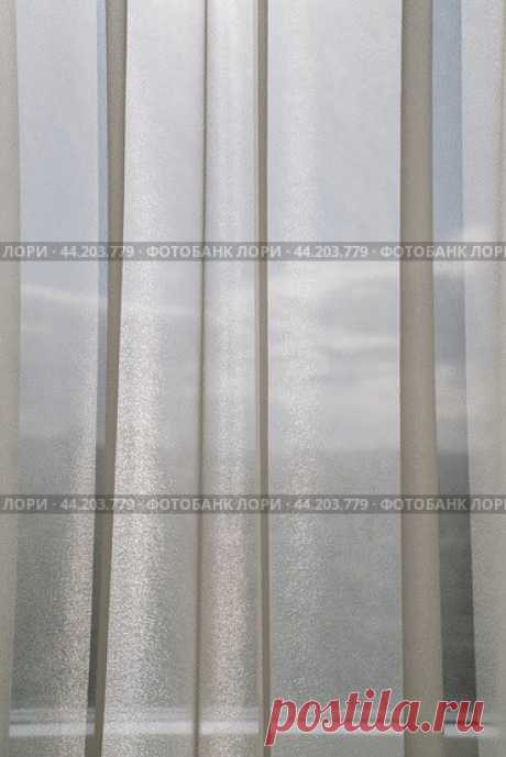 Window with light tulle curtains Стоковое фото, фотограф Ilaronsia / Фотобанк Лори