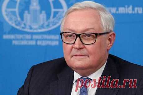 Рябков заявил об отказе России встречаться с США в Женеве. Россию больше не устраивает Женева в качестве площадки для двусторонних переговоров с США, ей будут искать альтернативу. Об этом заявил замглавы российского МИД Сергей Рябков: «С учетом полного слияния подхода Берна (...) по проблематике оценок специальной военной операции роль Женевы (...) резко упала».