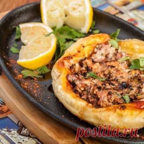 Открытый пирожок в арабском стиле