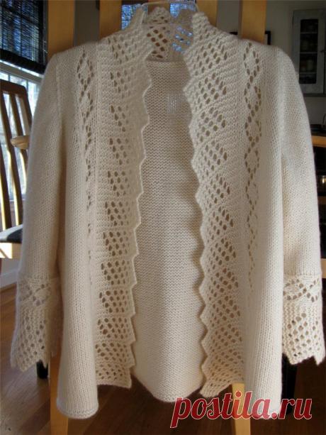 Жакет от Drops с ажурной каймой.