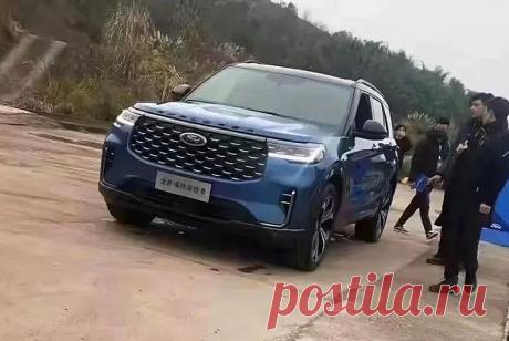 Обновленный Ford Explorer: первые фотографии Полноразмерный кроссовер Ford Explorer нынешнего поколения дебютировал три года назад, и уже скоро будет представлена рестайлинговая версия. Правда, шпионские фотографии таких машин прилетели из Китая