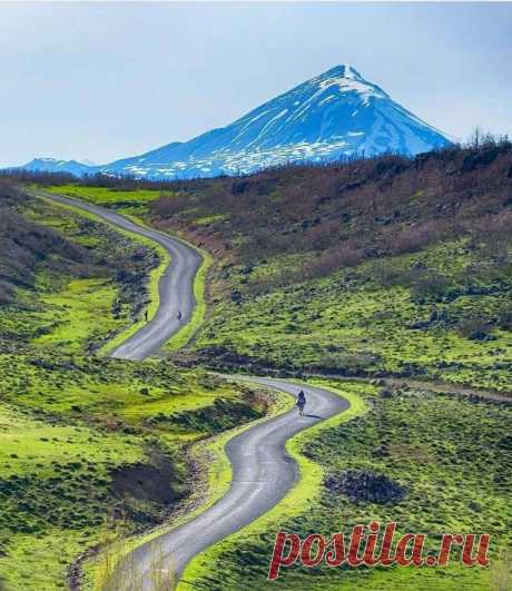 Զավակատուր, Միածին, Միածնում, Սրբլիս, Սուպլուս կամ Սուրբ Լուսա լեռ։ Լեռը ուխտատեղի է եղել տեղացի հայերի համար։ Մինչ այժմ Դերսիմցի քրդերն ու դավանափոխ եղած հայերի սերունդները բարձրանում են լեռան գագաթ և մոմ վառում։
Սրբլուս
Սուրբ լույս (Սրբլիս) լեռը