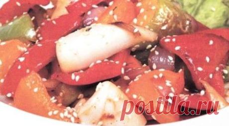 Салат из кальмаров и овощей