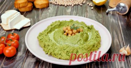 Хумус со шпинатом и фетой