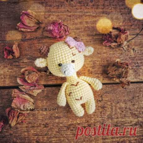 Мини Жирафик амигуруми. Схемы и описания для вязания игрушек крючком! Бесплатный мастер-класс от Екатерины Крикун по вязанию мини жирафика крючком. Высота вязаной игрушки примерно 8 см. Для изготовления такого маленького…