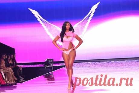 Известная баскетболистка в нижнем белье продефилировала на показе Victoria's Secret