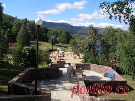 «Аскар-Магнит юлдары». Музыка А. Усманова. Слова Т. Усманова. Аранжировка Владимира Сидорова. Исполняет Азамат Усманов. На башкирском языке. Аудиостудия Магнитогорской консерватории. 2008.