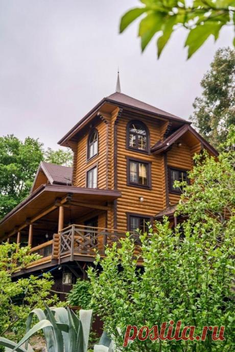 Аренда недвижимости в Сочи посуточно и на длительный срок.
Сдаётся дом в Сочи первая береговая линия в 300 м.
Дом с бассейном, большая территория с пальмами и фруктовыми деревьями.
Подробная информация по телефону +79673200099 WhatsApp, Viber, Telegram
Владимир