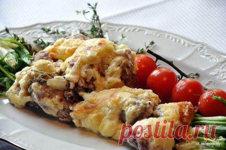 Мясо по-французски с картофелем
https://povar.ru/recipes/myaso_po-francuzski_s_kartofelem-3453.html