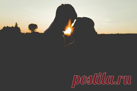 Подросток отправил дяде случайный снимок его невесты и разрушил их отношения