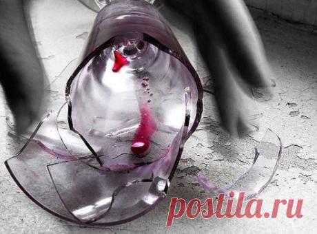 Нельзя хранить разбитую посуду