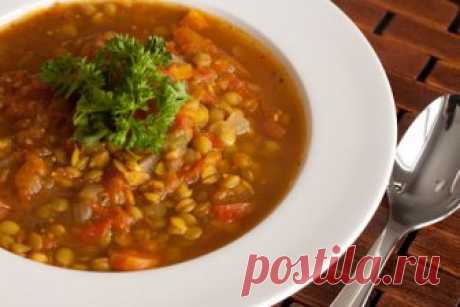 Чечевицы — это представитель бобовых, который богатый белком. Поэтому суп из чечевицы — полезно и вкусно. Для супа подойдет как красная, так и коричневая или зеленая чечевица. Такое блюдо хорошо...