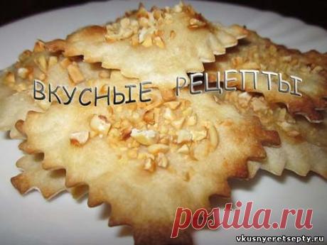 Печенье на воде Печенье на воде
Во время поста иногда очень хочется совсем немного себя побаловать, и я предлагаю вам рецепт приготовления печенья на воде с орехами. Из такого же заварного теста на воде я раньше гото…