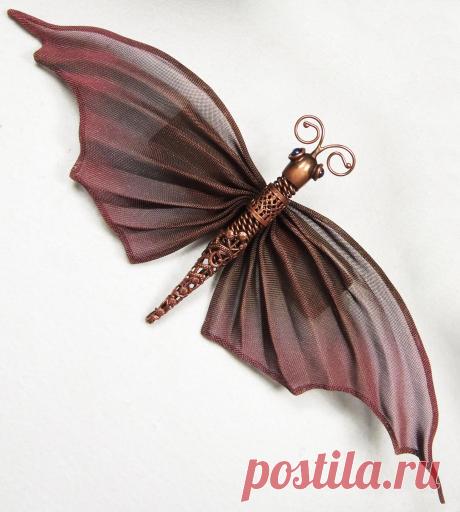 Oriental Moth by Sarah Cavender (Metal Brooch) | Artful Home Oriental Moth by Sarah Cavender. Oriental moth with large pleated mesh wings, filigree body and 4mm stone eyes; 3.75