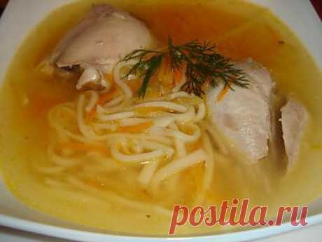 Ну ооочень вкусная домашняя лапша с курочкой. Быстрая и доступная. :))