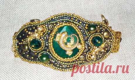 Зелёный агат, бисер и хрусталь, натуральная кожа... Без комментариев - шикарно!