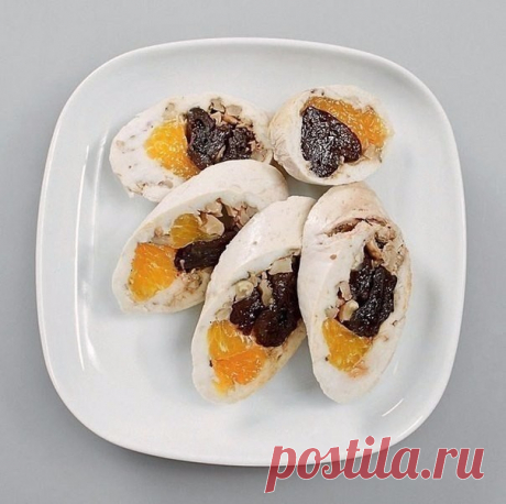 ПАРОВОЙ КУРИНЫЙ РУЛЕТ С МАНДАРИНАМИ И ЧЕРНОСЛИВОМ