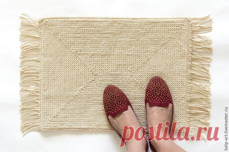 Вяжем коврик по конве