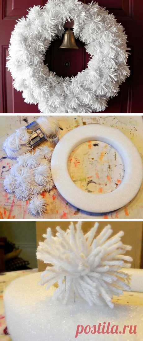 16 DIY Christmas Wreaths for Front Door | CraftRiver