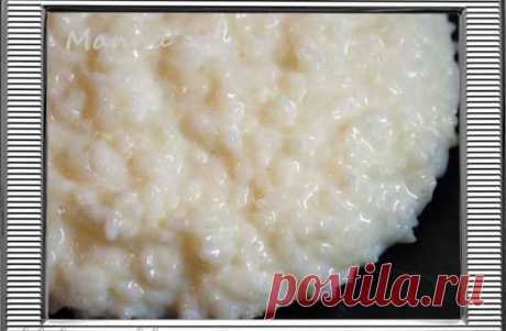 Молочные каши в мультиварке Panasonic SR-TMZ550 Я приготовила три вида молочных каш в этой мультиварке, покажу все три каши. Первая - рисовая. .-. Пропорция была , рис мерн. сткн. Сахар ст. л. Молоко мерн. сткн. Вода холодная мерн. сткн. Режим .Каша. Режим сенсорный