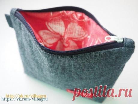 Шьём косметички Шьём косметичкиВыкройки прилагаются, размеры можете корректировать.