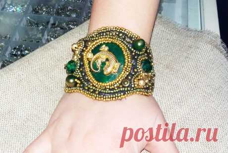 Зелёный агат, бисер и хрусталь, натуральная кожа... Без комментариев - шикарно!