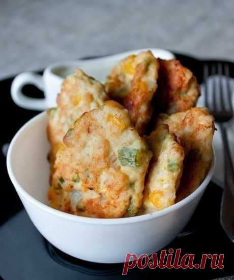 Куриные оладьи с кукурузой и фасолью