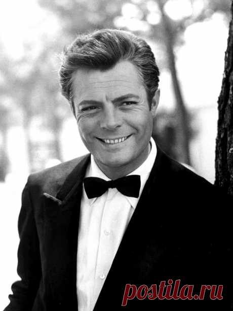 Марчелло Мастроянни, 28 сентября, 1924
• 19 декабря 1996