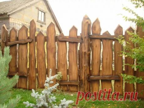 Идеи фигурных деревянных заборов