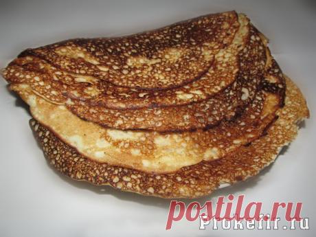 Блины из манки без муки на кефире
Ингредиенты:
1 стакан кефира
Пол стакана воды
2 крупных куриных яйца
2 столовые ложки сахара
2 столовые ложки растительного масла
4 столовые ложки манной крупы
Пол чайной ложки соды