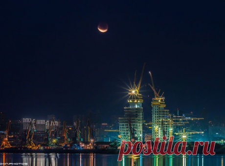 Автор фото: Lyokin Photos. | «Кровавая Суперлуна»: какой ее увидели жители Земли — National Geographic Россия