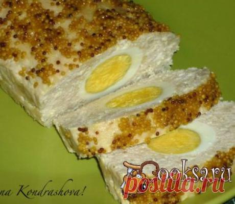 Мясной хлеб с яйцом.