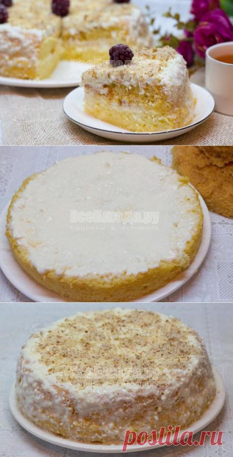 Бисквитный торт с творожным кремом.