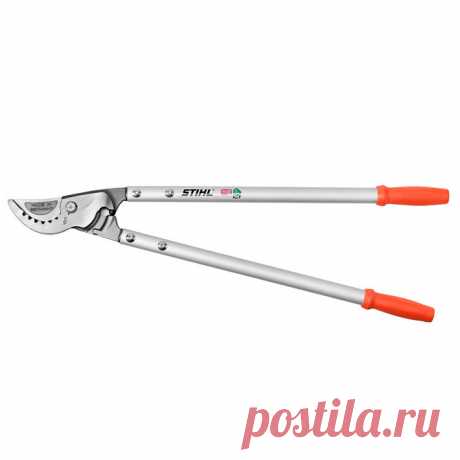 У садовых ножниц Stihl Bypass Extrem 80 тянуще-режущая головка, демпфер для снижения нагрузки на суставы, канавка на встречном лезвии. Диаметр веток до 42 мм.