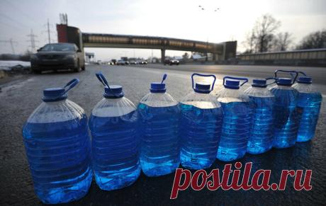 Почему дешевая незамерзайка вдоль дорог оказывается лучше дорогой из магазина | Автомобили по Жёлтому | Яндекс Дзен