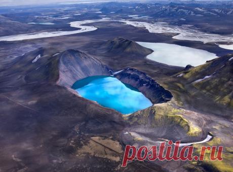 голубой глаз