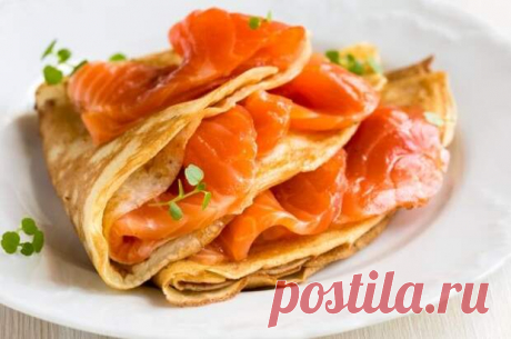 Рыбка под блины. Солим лососевых и селедку на праздничный стол - Будет вкусно - 14 марта - Медиаплатформа МирТесен Блины и соленая рыба — классическое сочетание для Масленицы. Это может быть красный слабосоленый лосось, кусочки селедки с укропом или, к примеру, тонко нарезанная соленая масляная рыба. Практически любая соленая рыба отлично подходит к блинам. И можно приготовить этот деликатес самостоятельно, - 14 марта - 43771948469 - Медиаплатформа МирТесен