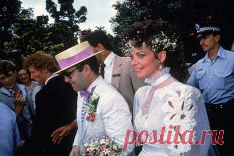 Знаменитый элтон. Элтон Джон: биография, лучшие песни, интересные факты, слушать. Провал, успех и гастроли Элтона в США