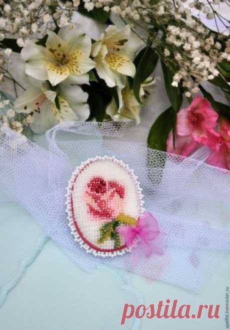 К большому празднику создаем маленькую пасхальную брошь – Ярмарка Мастеров