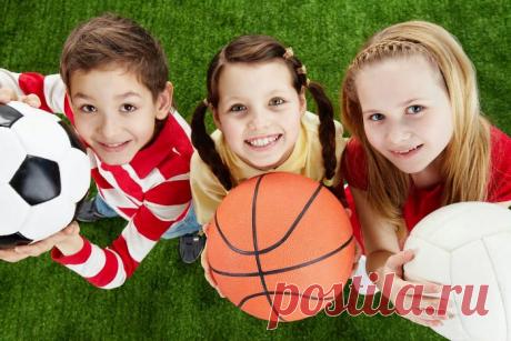 Растяжки у подростков: как убрать на теле, ногах, попе, спине, бедрах, груди, причины и лечение, почему появляются, мазь, чем лечить, что делать, проходят ли