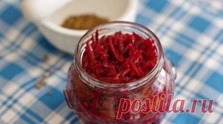 Korėjietiški burokėliai Korėjietiški burokėliai- labai gardus patiekalas, kurį nesunkiai pasigaminsite pagal pateiktą receptą šioje svetainėje. Daug gerų ir išbandytų receptų vienoje vietoje, kuriuos tiesiog privalote išmėginti!